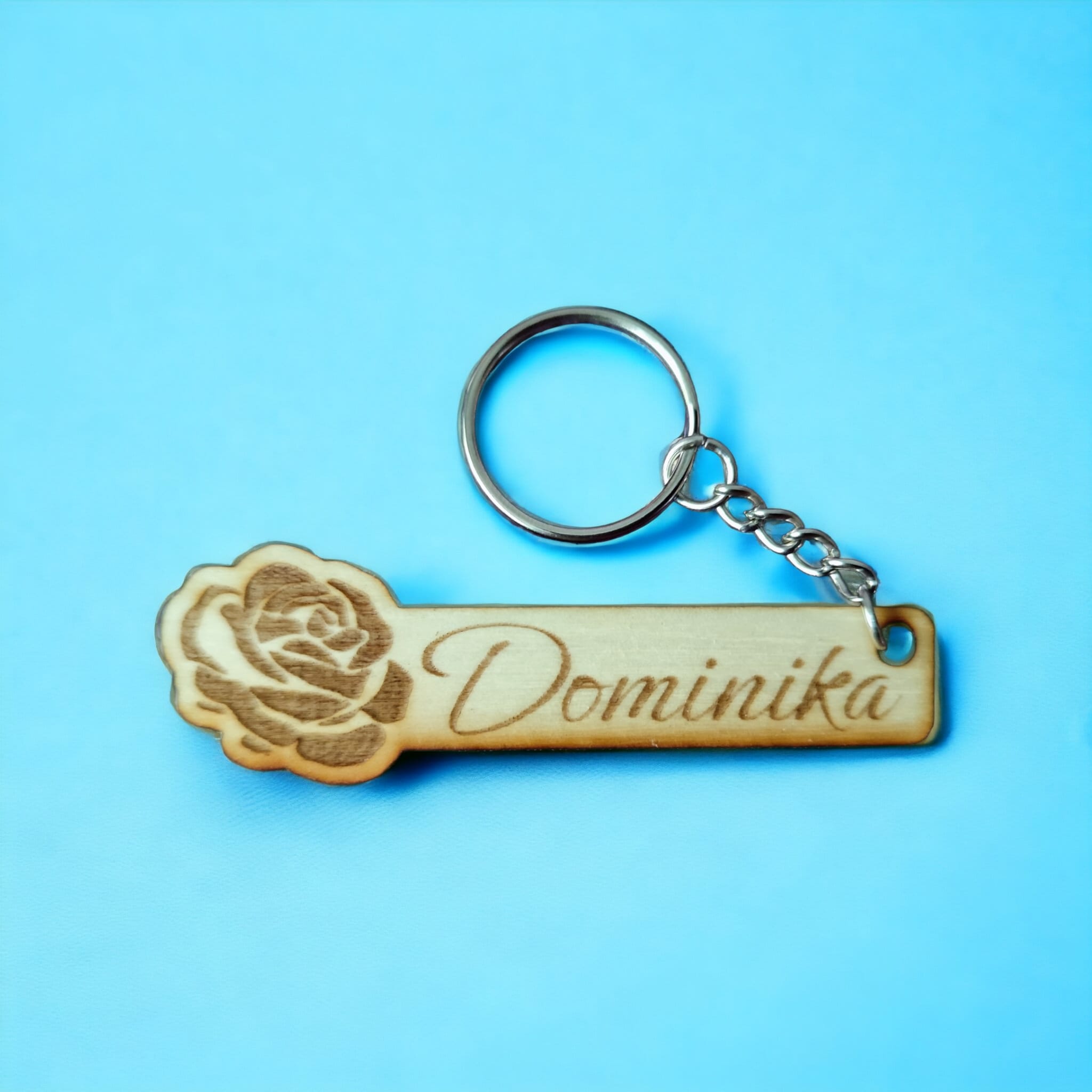 Brelok róża z napisem poziomo