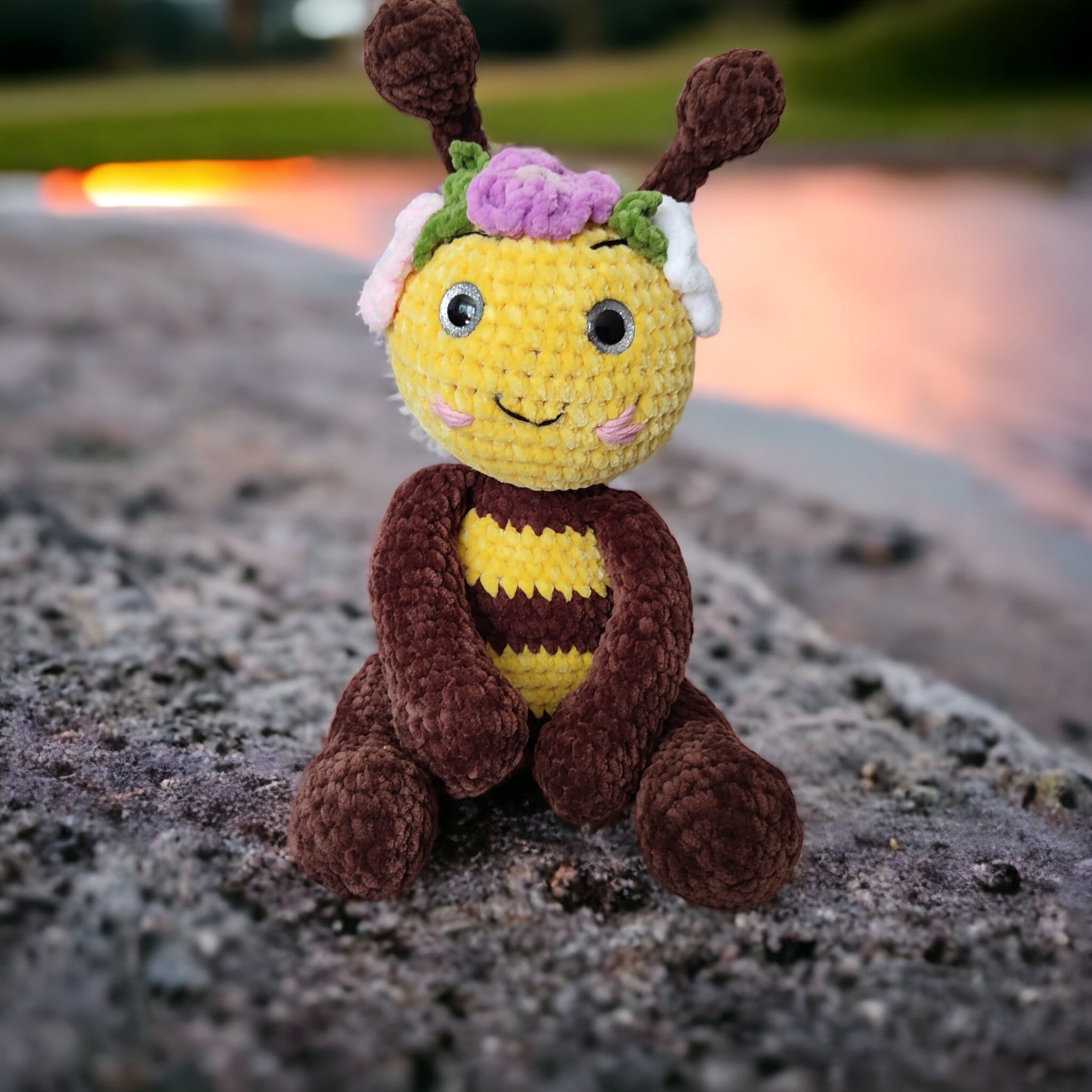 Pszczoła na szydełku - obrazek 4