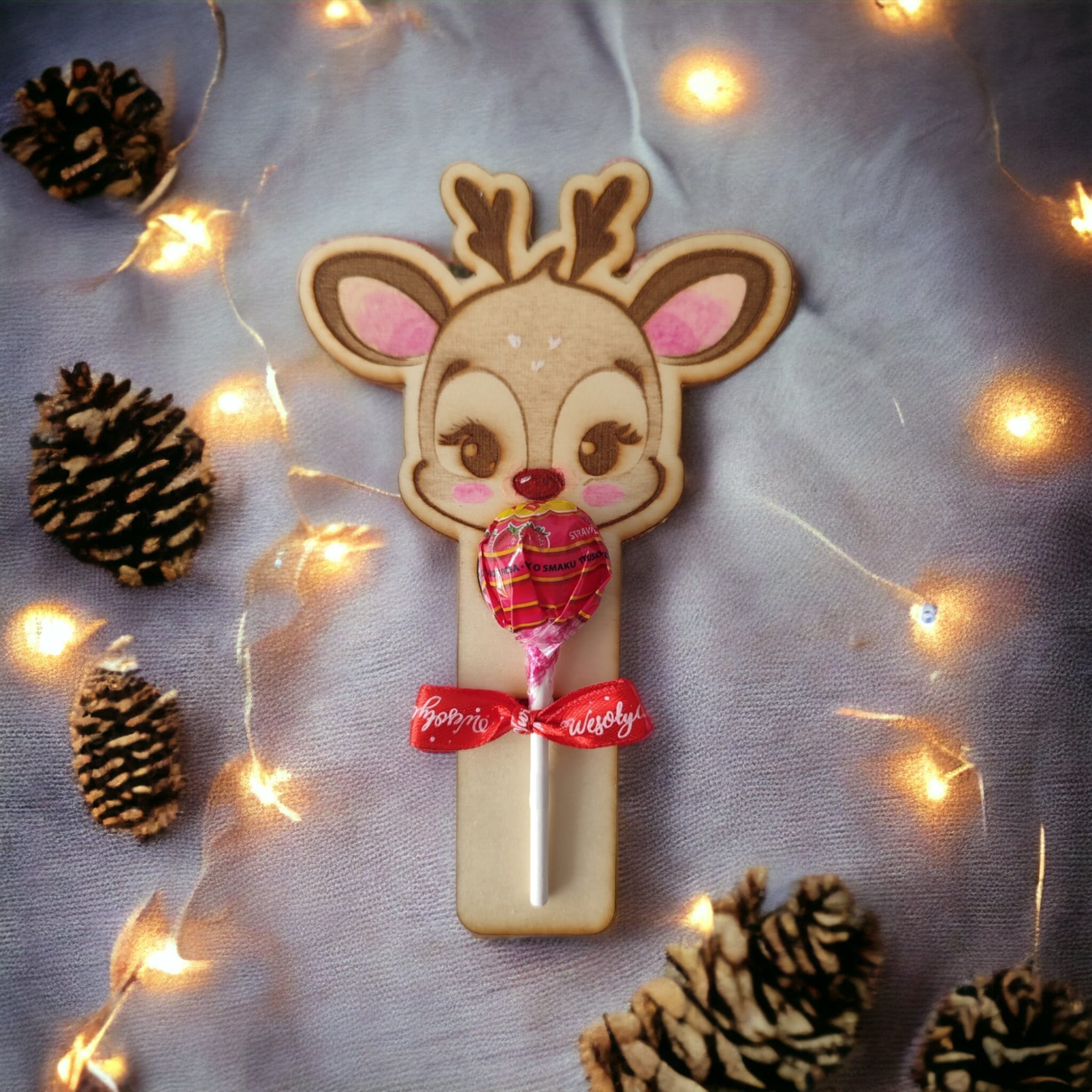 Lizak prezent renifer ze sklejki ręcznie malowany - dziewczynka