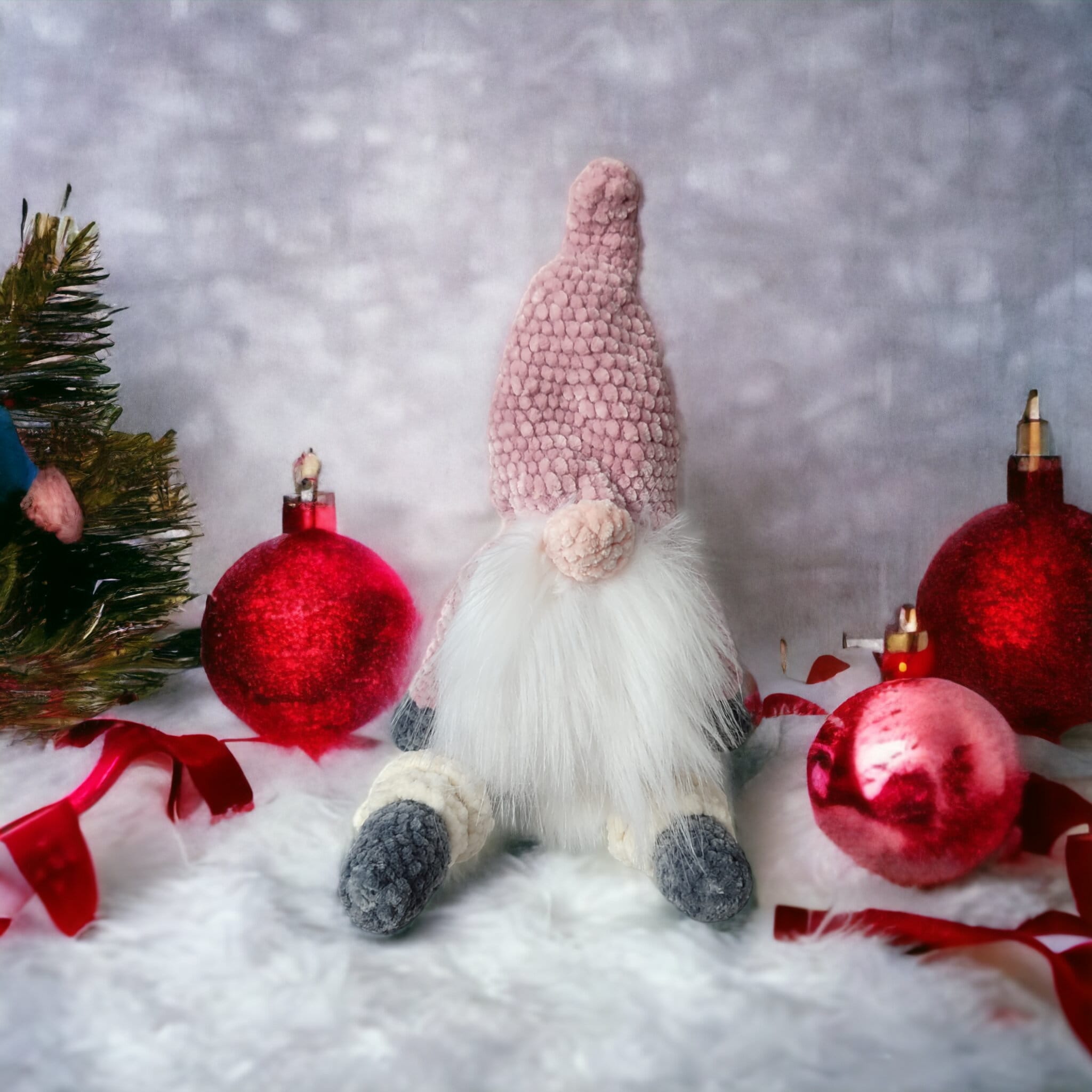 Skrzat Gnom Krasnal na szydełku - średni