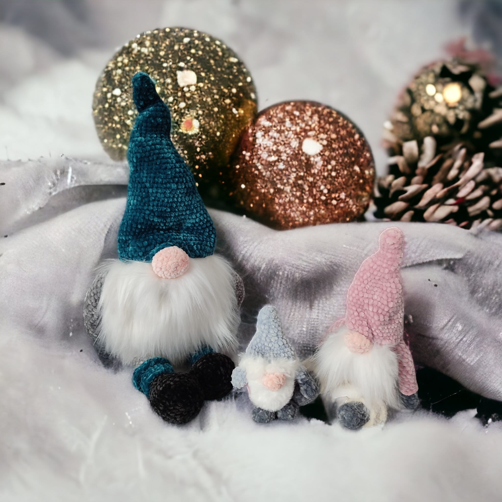 Skrzat Gnom Krasnal na szydełku - duży - obrazek 5