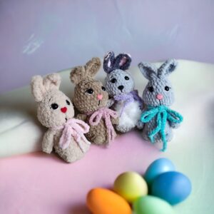 Mały zajączek na szydełku - różne warianty