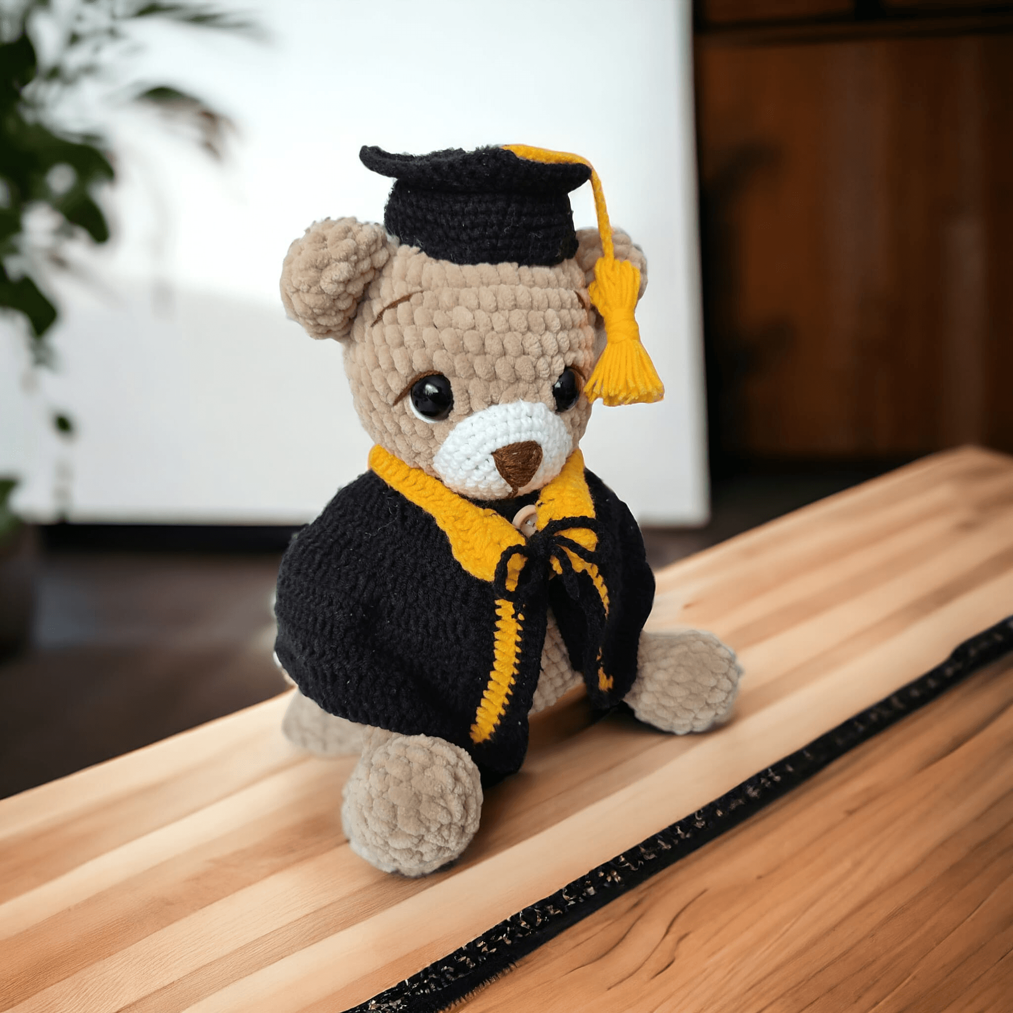 Misiek Absolwent - wzór szydełkowy na misia PDF - obrazek 3